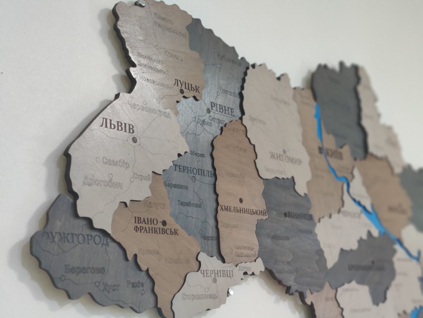 Міграційний адвокат та юрист у Львові